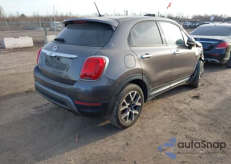 2016 Fiat 500X Trekking z USA, uszkodzony, nr VIN ZFBCFXCT3GP372432